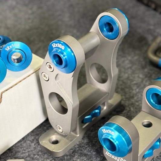 Freedom Coast Adjustable Fork Mount Bolt Down